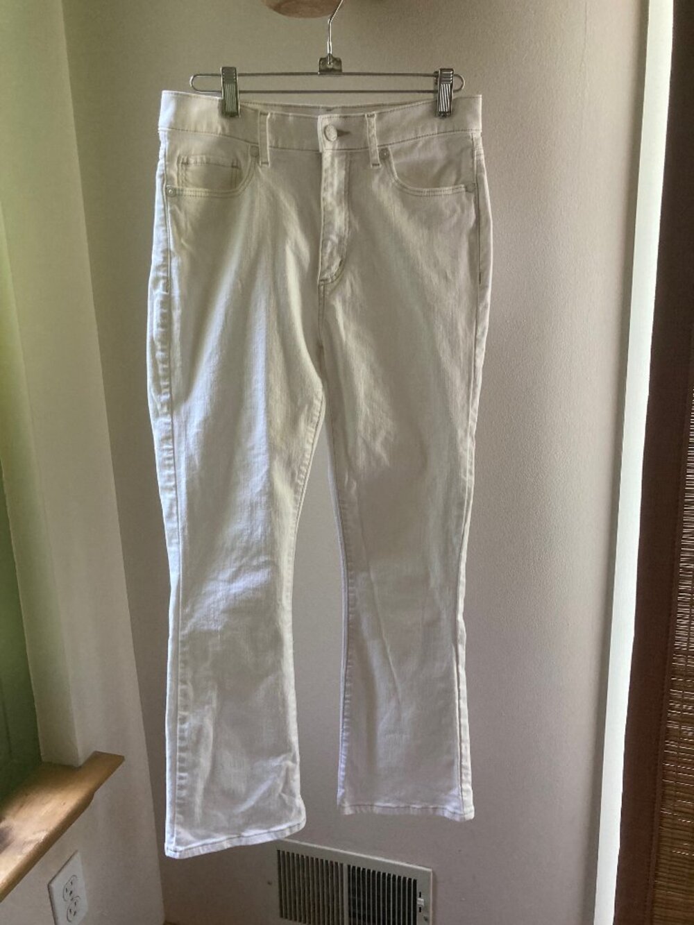 LOFT Kick Crop White Jeans